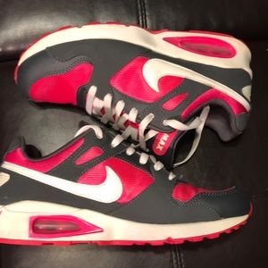 Nike air max coliseum racer women size 9.5